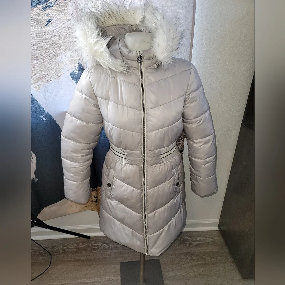 Girls silver Michael Kors coat - Picture 1 of 8